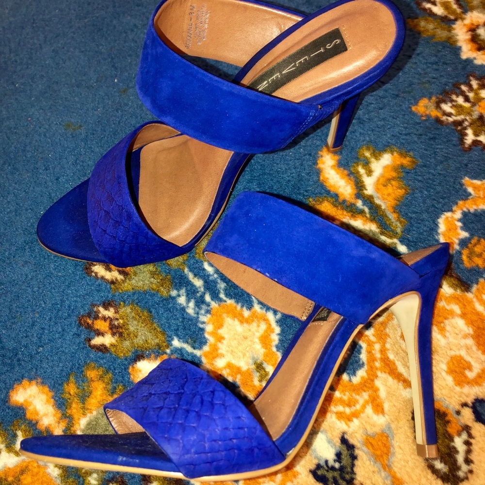 STEVEN by Steve Madden electric blue sandals